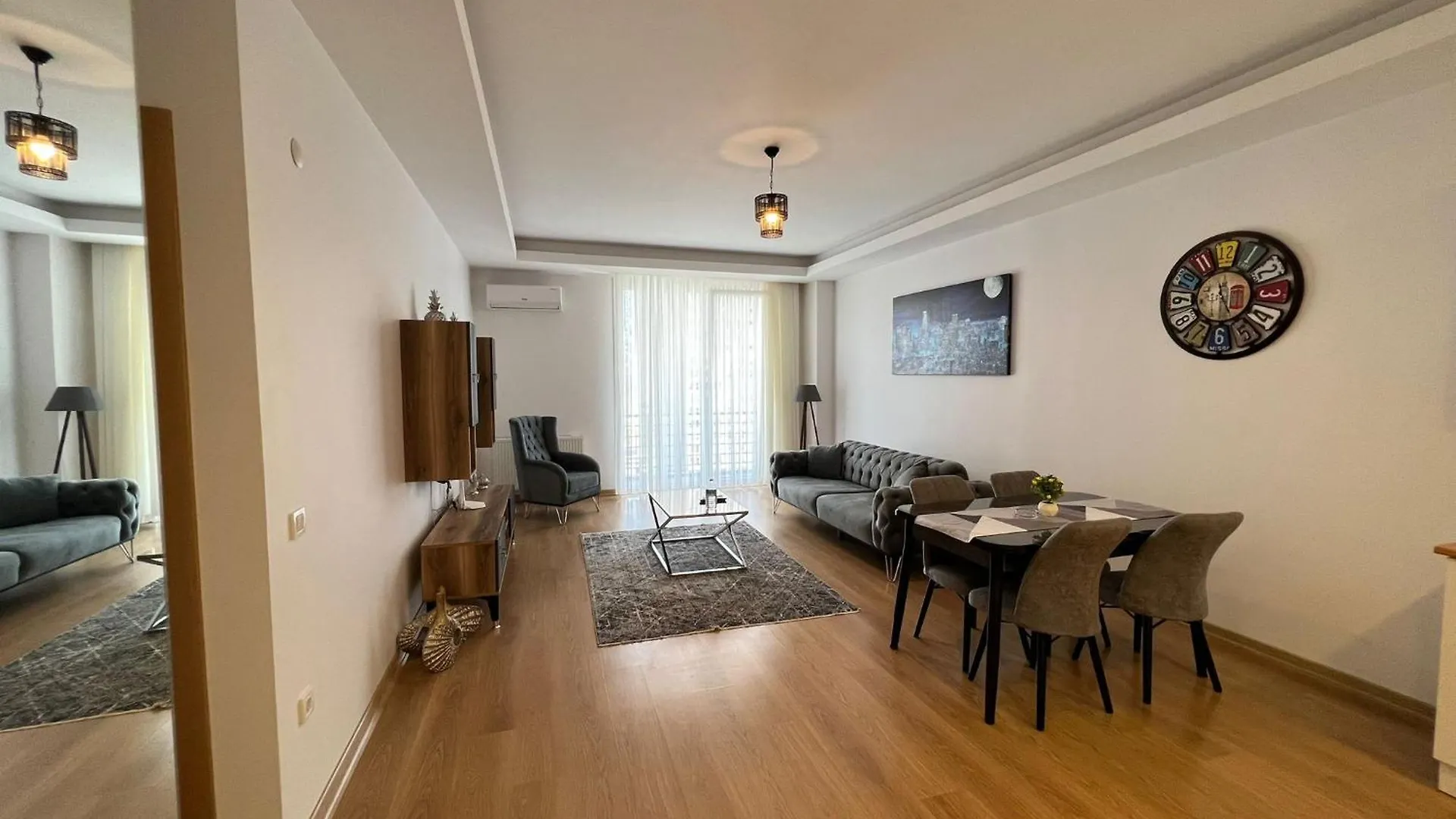 Cozy Home 1 Room 1 Living Room Apartment location